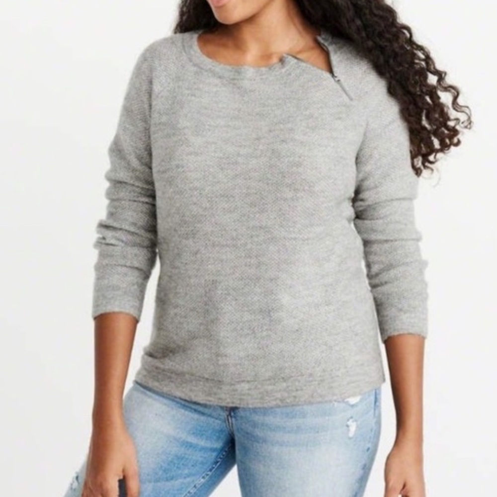 Abercrombie & Fitch Gray Women's Sweater
